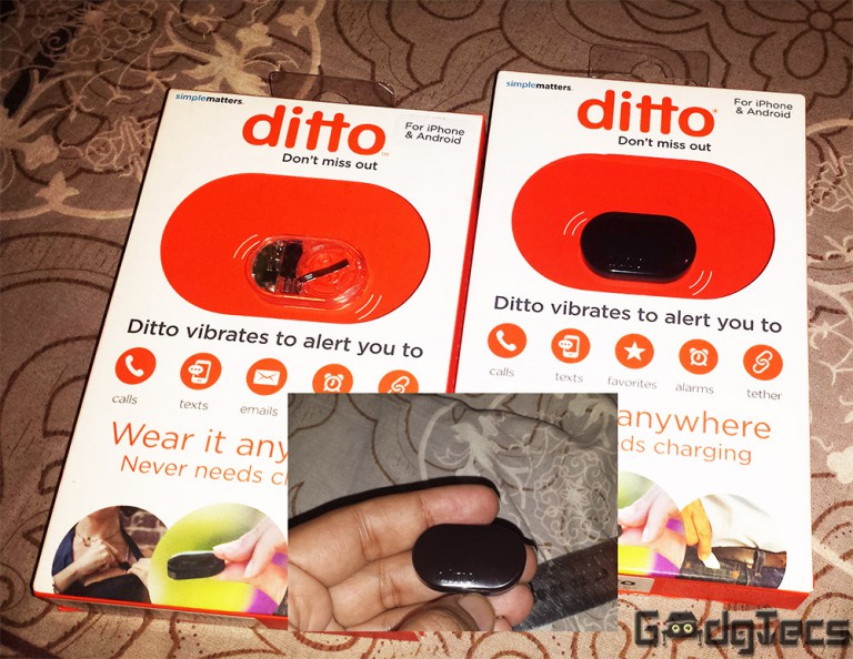 2 smart wearable Dittos by SimpleMatters